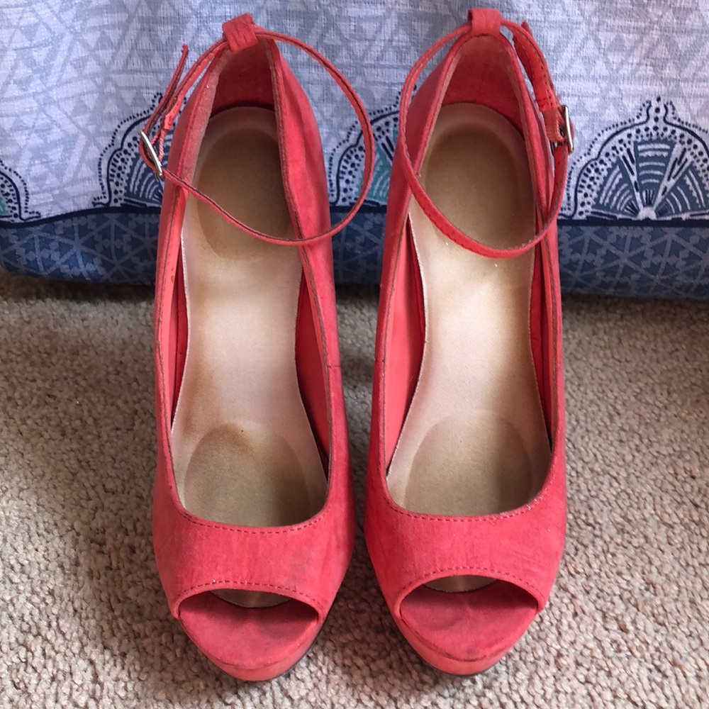 Hot pink faux suede strap platform heels gold